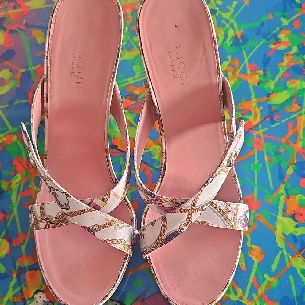 ✨️Real ! GUCCI Women's Sandals with Pink and Cream Accents, Elegant 😍
